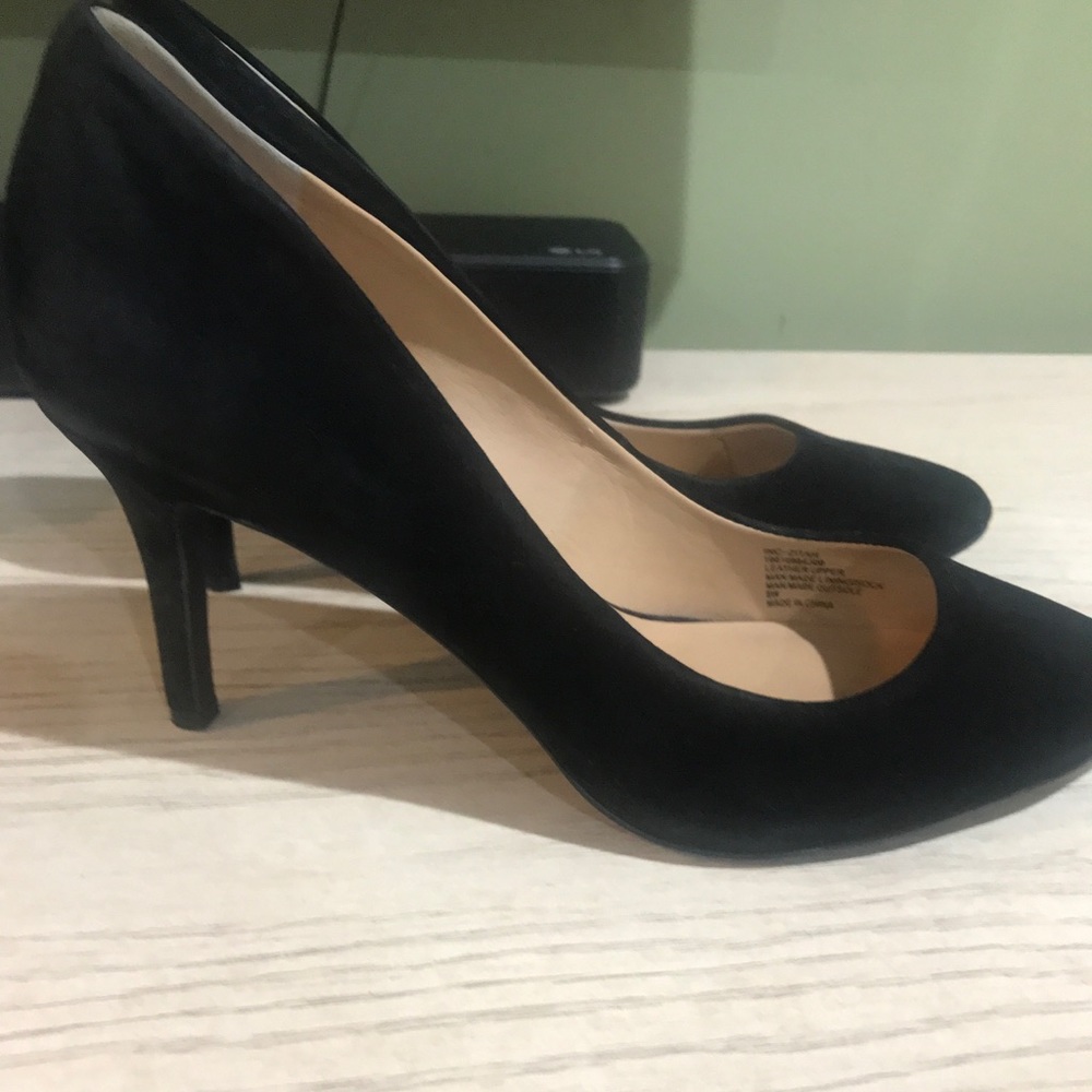 Inc Suede black shoes sz 8 wide.